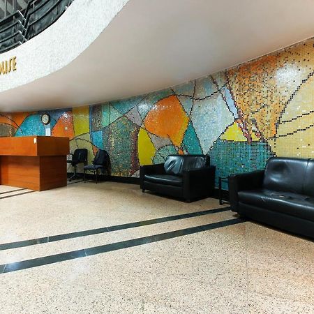 Oyo Hotel Metro International Near Lb Stadium Hyderabad Exteriör bild