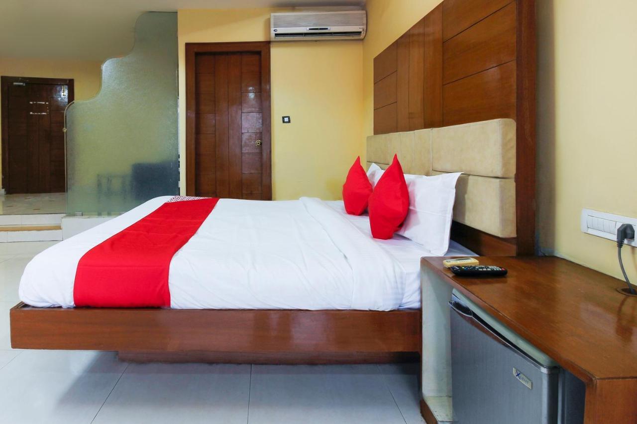 Oyo Hotel Metro International Near Lb Stadium Hyderabad Exteriör bild