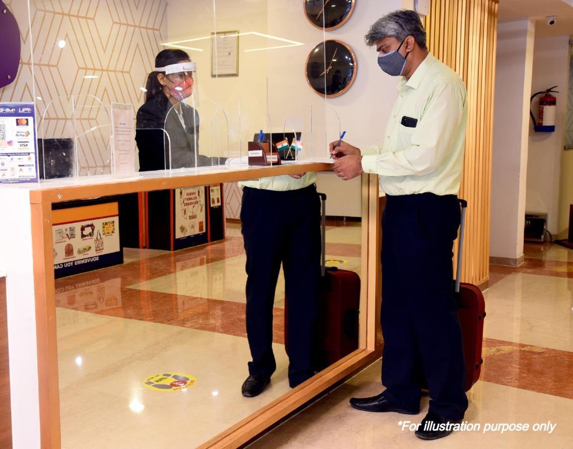 Oyo Hotel Metro International Near Lb Stadium Hyderabad Exteriör bild